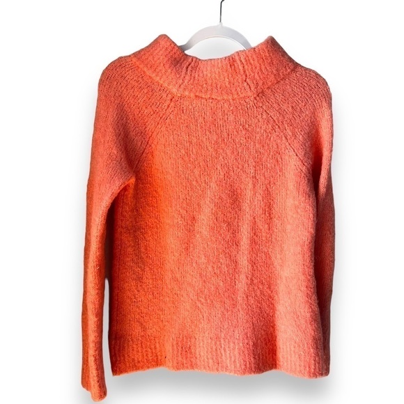 Anthropologie Moth Boucle Wool Alpaca Blend Mock Neck Sweater Sz XS Coral Pink - Picture 2 of 7